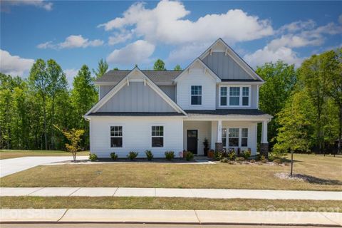 1327 Brooksland Place sold home in The Highlands at Greenbrier, Waxhaw, NC