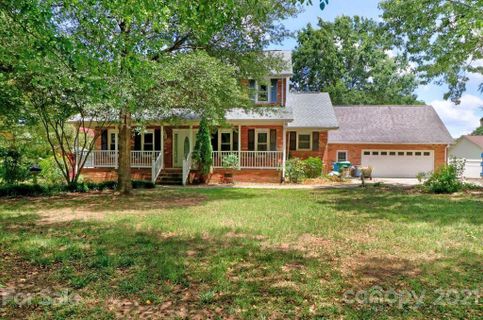 8225 Kensington Lane