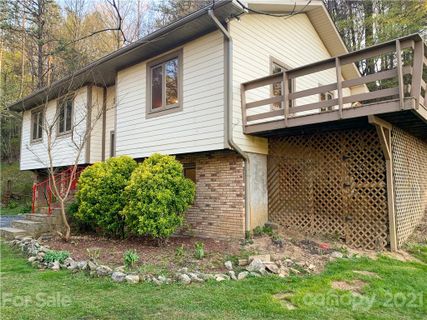 372 Shady Ridge Road sold home in J Creek Estates, Waynesville, NC