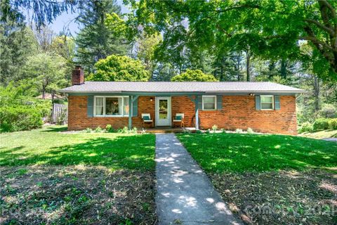 24 Pinehurst Circle