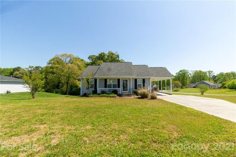 200 Autumn Woods Drive