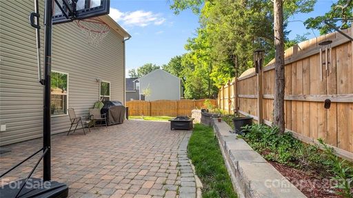 1705 Hooper Court