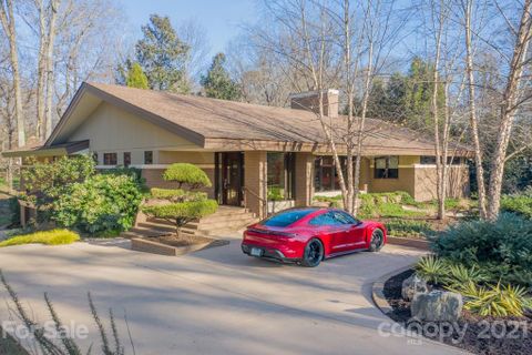2827 Rothwood Drive