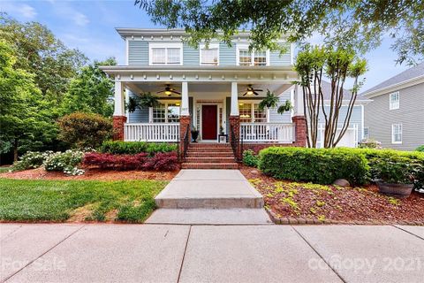 907 Dericks Crossing