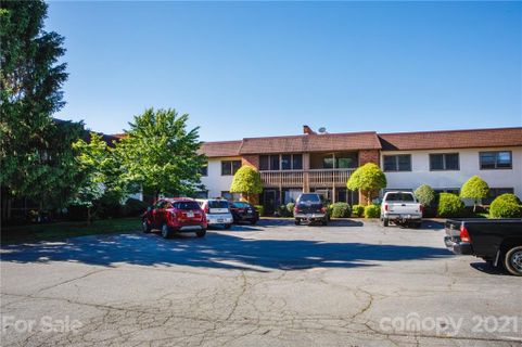 427 6th Avenue A11 sold home in Holly Crest, Hendersonville, NC