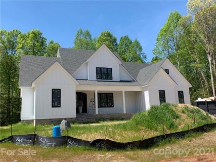 120 Castleview Lane
