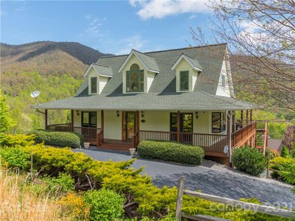 134 Rice Drive sold home in Carvers Crossing, Waynesville, NC