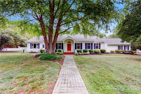 211 Country Club Drive