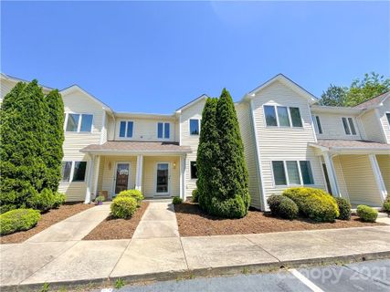 3287 White Oak Court sold home in WHITE OAK MANOR, Claremont, NC
