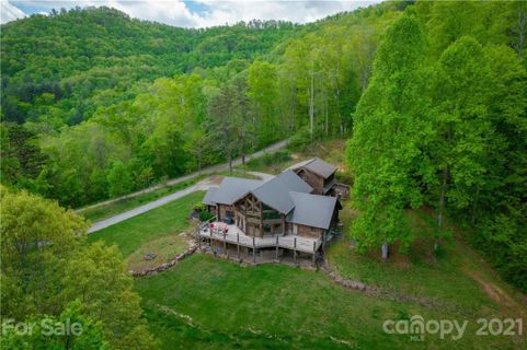 422 Jay Bird Drive sold home in Thorn Ridge, Sylva, NC