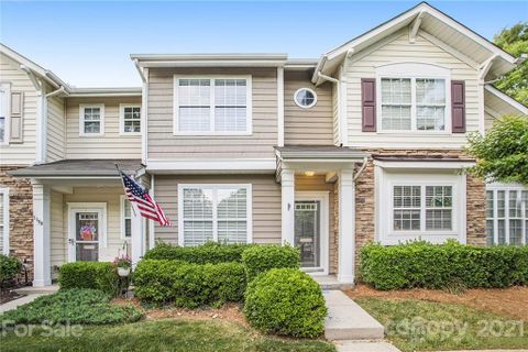 1104 Drummond Lane