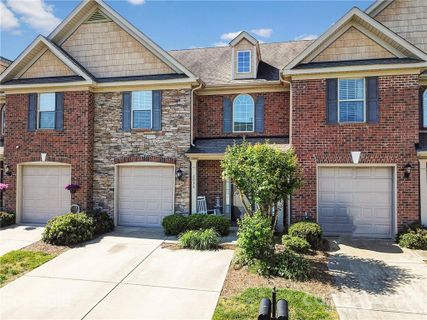 2038 Oxford Heights sold home in Wellsley Ford, Fort Mill, SC