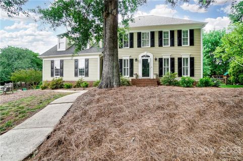 6201 Nealwood Lane sold home in Berwick, Charlotte, NC