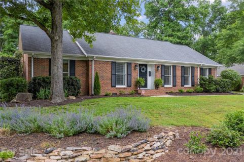 1111 Shadowbrook Lane