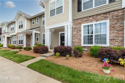 827 Lacebark Drive