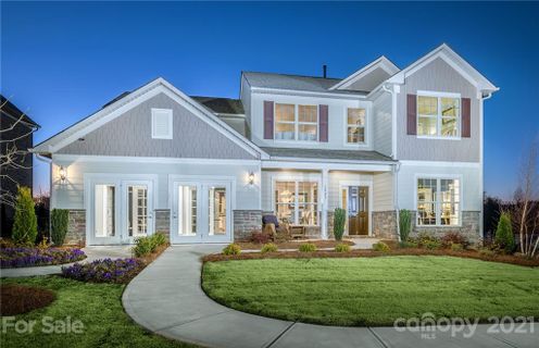 1043 Wellington Avenue 069