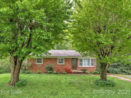 308 Reger Avenue sold home in Sherwood Forest, Swannanoa, NC