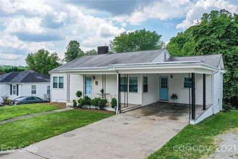 512 Edgewood Drive sold home in Kentwood, Lenoir, NC