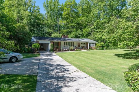 905 Forest Drive