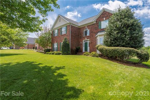 132 Fox Den Circle sold home in Fox Den, Statesville, NC