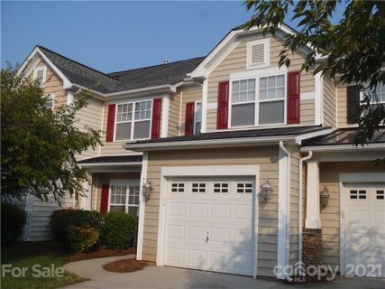 736 Winding Way