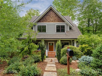 32 Plymouth Circle
