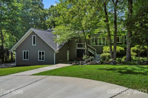 5 Holly Berry Woods Court