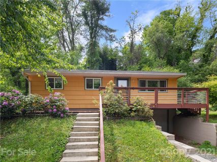 306 Fairfax Avenue sold home in Rhododendron Heights, Asheville, NC