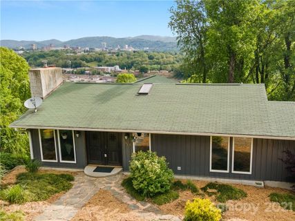 40 Grandview Drive