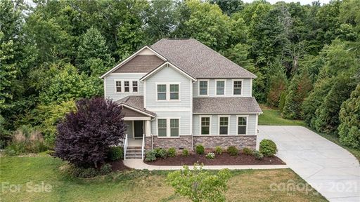 1834 Kings Manor Court sold home in Pleasant Ridge, Matthews, NC