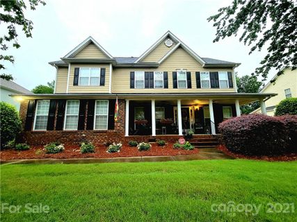 2207 Madeira Circle