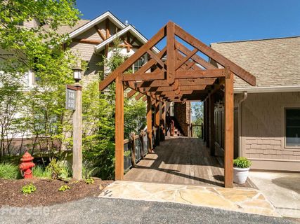 148 Logging Horse Road B/102