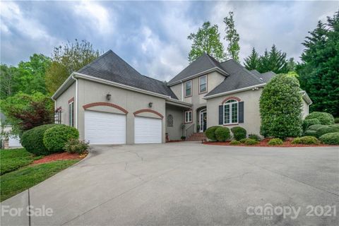 385 Mistletoe Trail