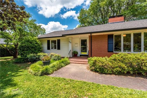 509 Hawthorne Lane