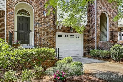 11122 Green Spring Drive
