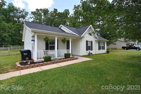 521 Funderburk Road sold home in Timber Hills, Wingate, NC