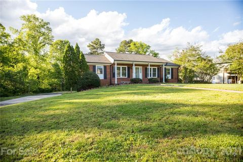 5490 Northwood Drive