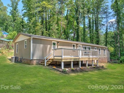 52 Piney Ridge Court sold home in Rolling Oaks, Hendersonville, NC