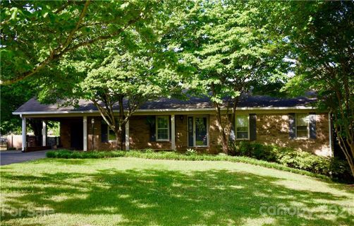 1010 Castlewood Drive