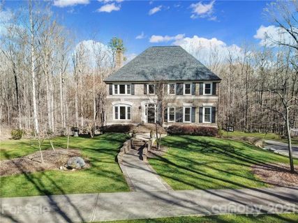 1055 Saddle Drive