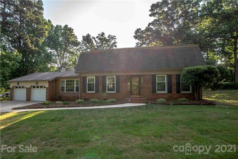 5532 Saddlewood Lane