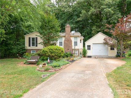 3029 Winding Trail