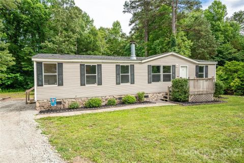 5128 Green Leaf Court sold home in Park Creek, Mount Holly, NC