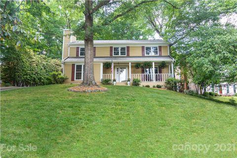 6824 Porterfield Road sold home in Woodcreek, Charlotte, NC