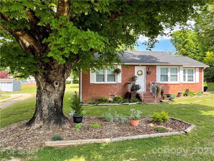 134 34th Street 57 sold home in Westwood, Hickory, NC