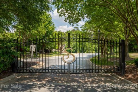 1000 Chamberleyne Way 4