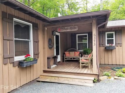 6373 Hemlock Road