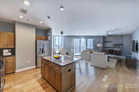 333 W Trade Street 1708