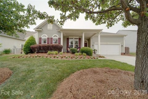2026 Holly Villa Circle