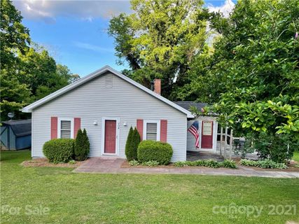 708 Halsbury Avenue